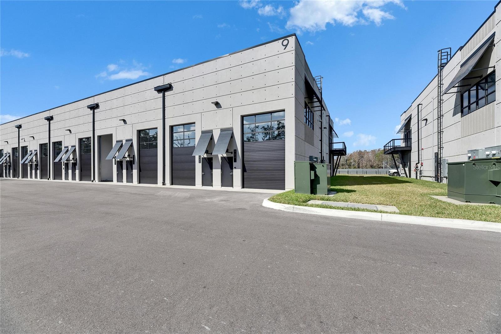 Image 19 of 42 For 6500 Motor Enclave Way 909