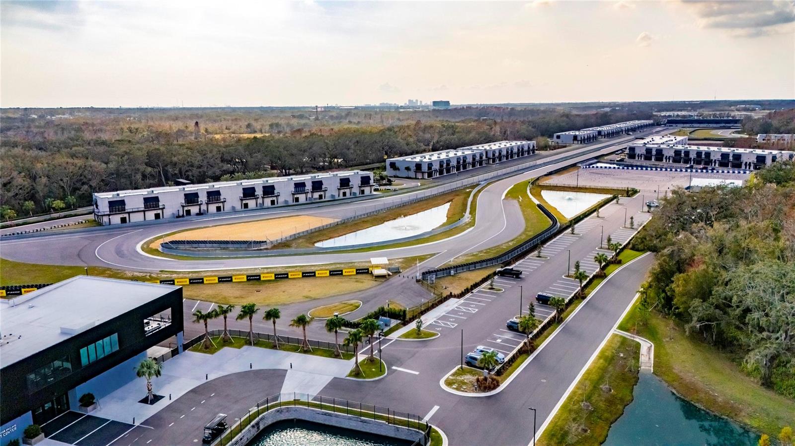 Image 31 of 42 For 6500 Motor Enclave Way 909