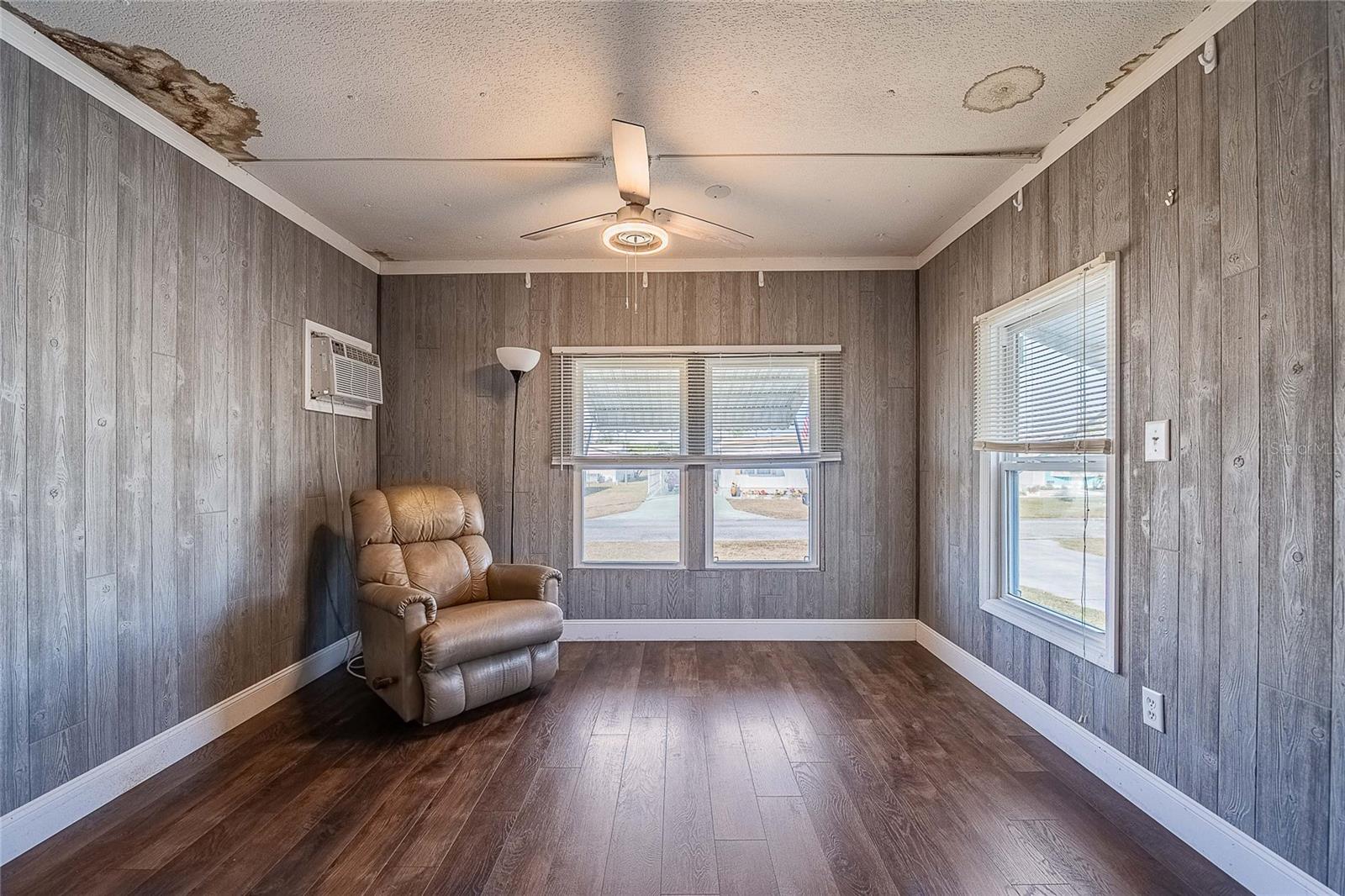 Image 16 of 29 For 37228 Eileen Avenue