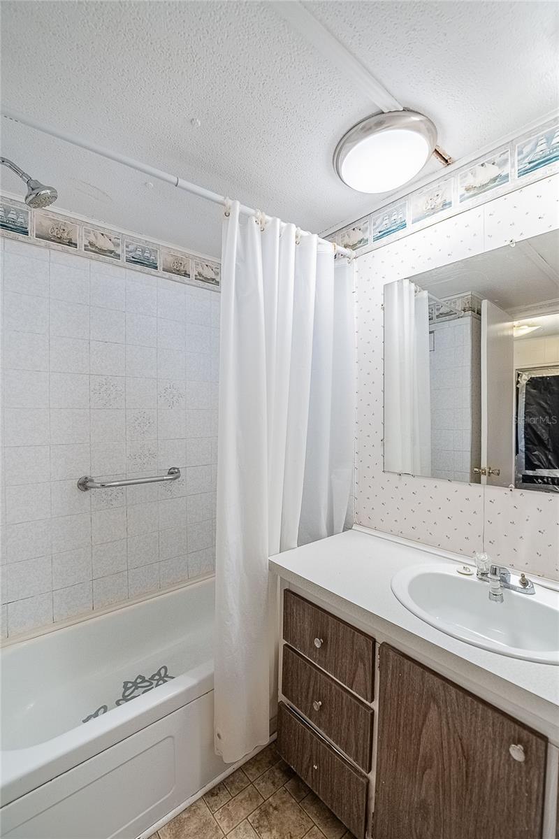 Image 19 of 29 For 37228 Eileen Avenue