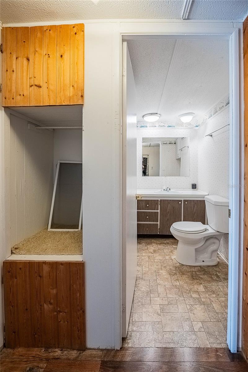 Image 20 of 29 For 37228 Eileen Avenue