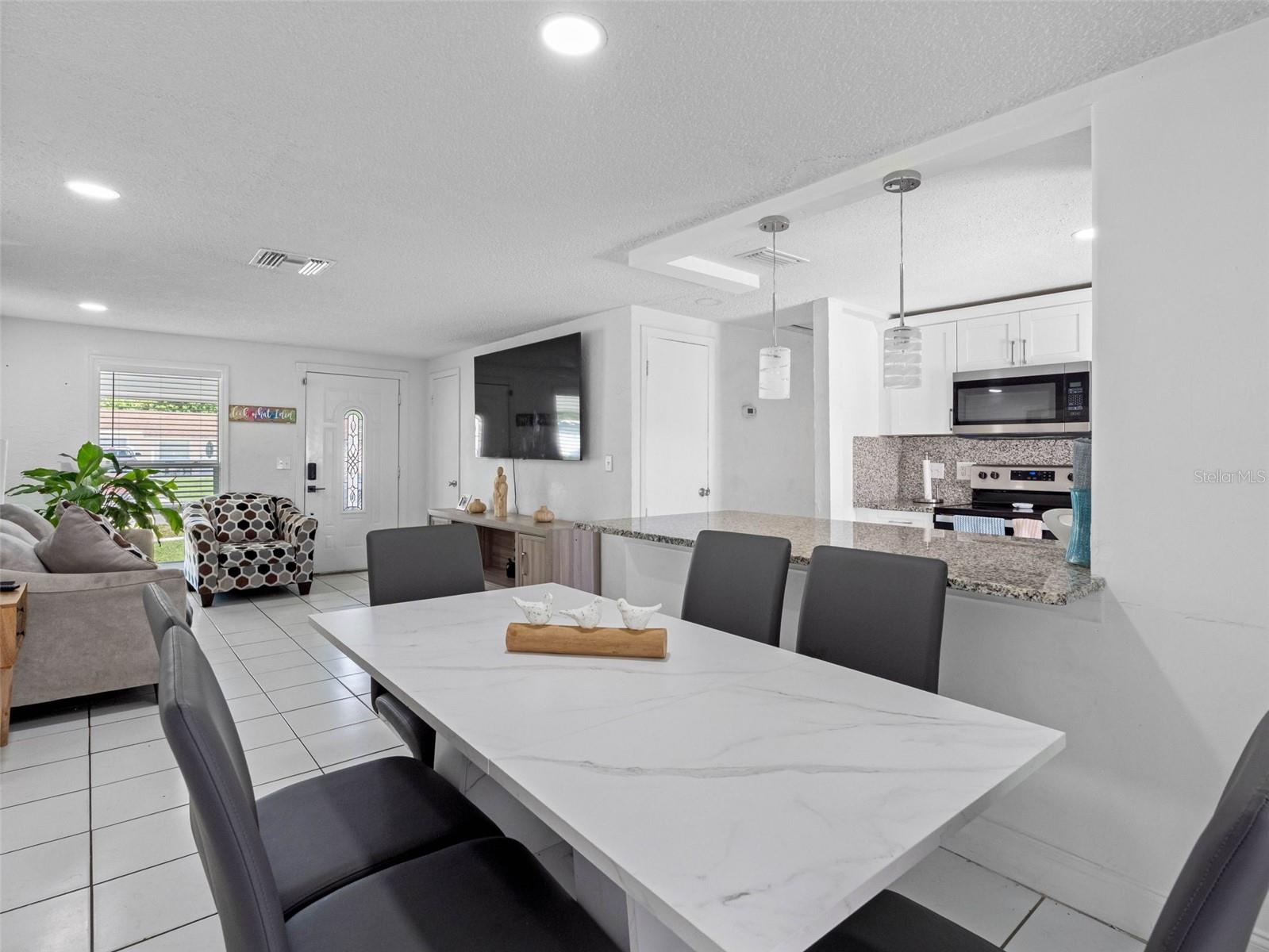 Image 18 of 37 For 8332 Garrison Circle