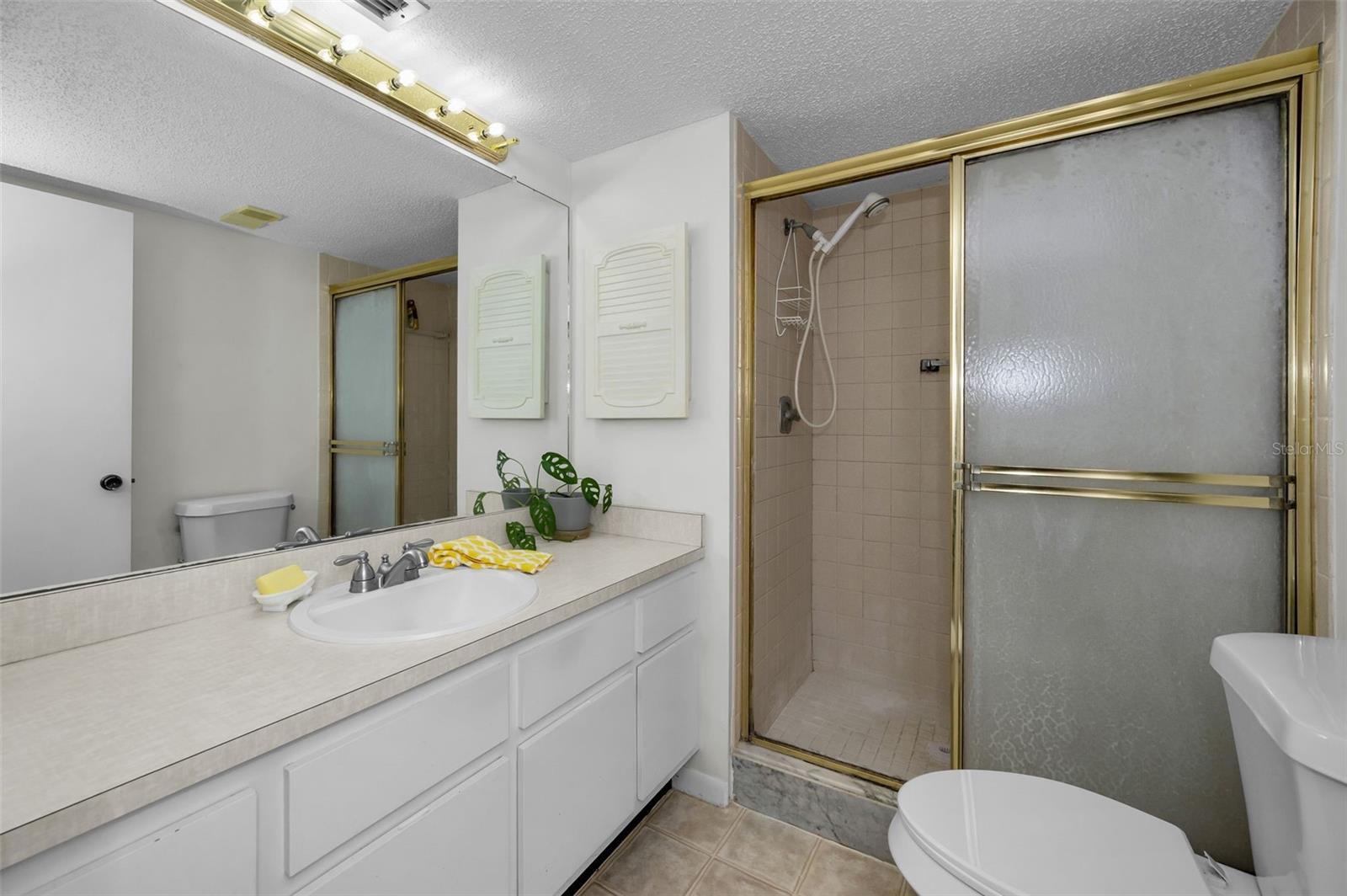 Listing photo id 27 for 1750 Belleair Forest Drive C12