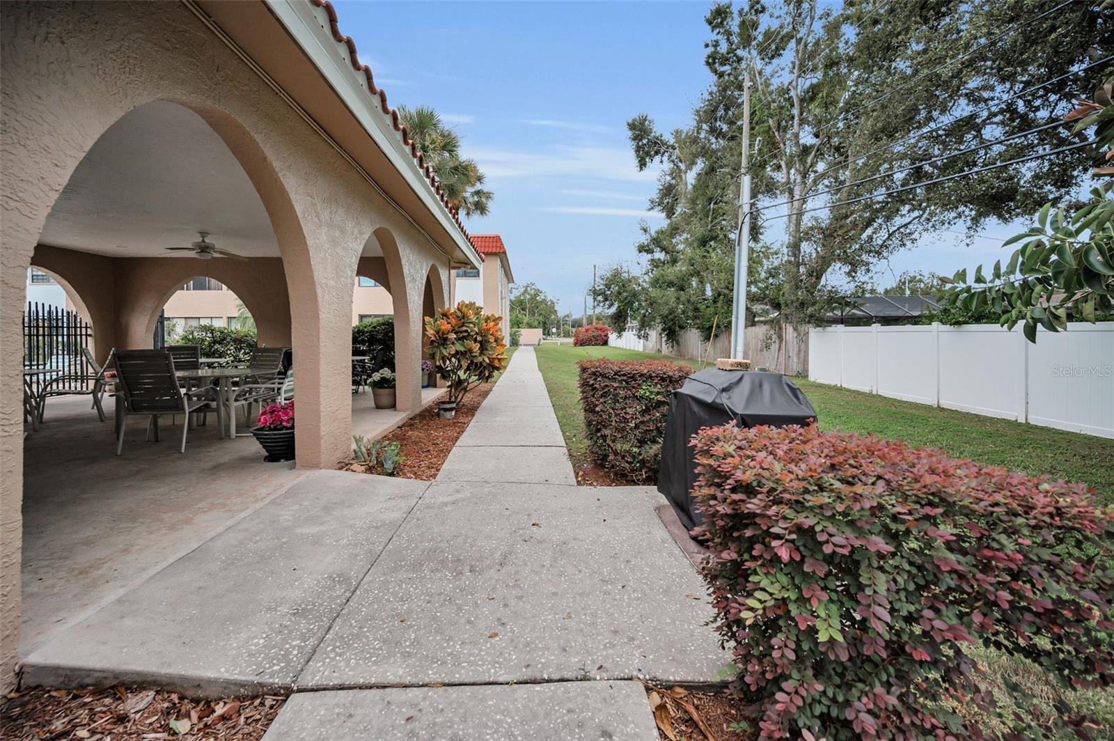 Listing photo id 38 for 1750 Belleair Forest Drive C12