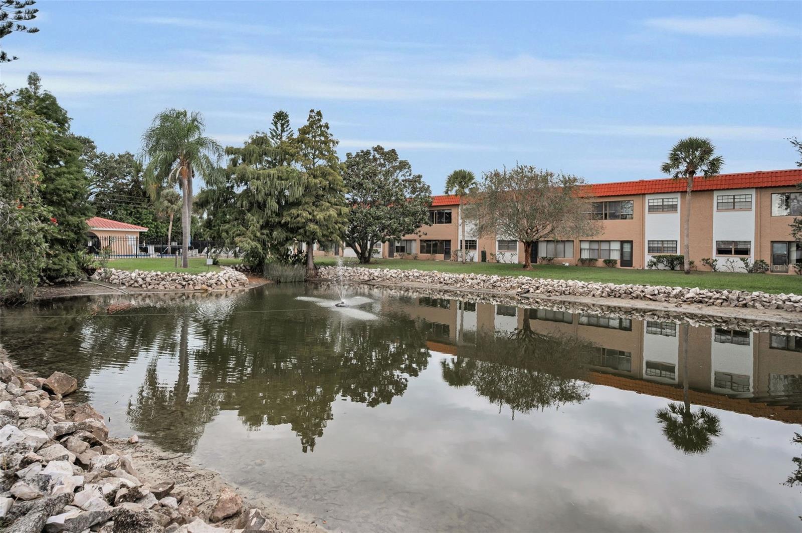 Listing photo id 40 for 1750 Belleair Forest Drive C12