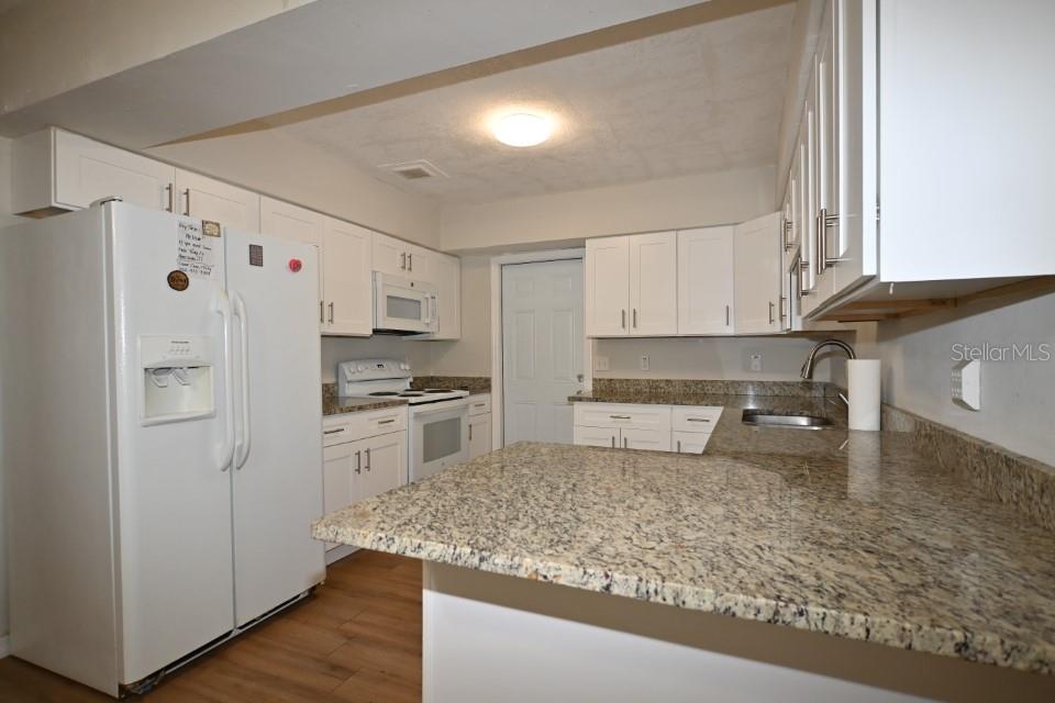 Image 11 of 25 For 37017 Meridian Avenue