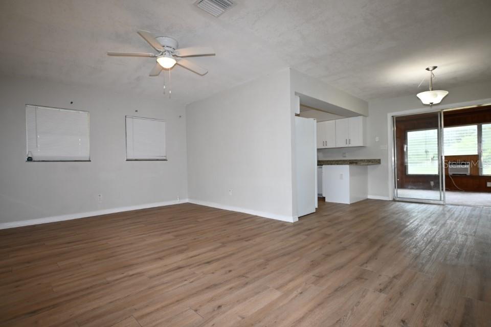 Image 12 of 25 For 37017 Meridian Avenue