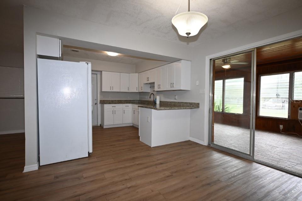 Image 13 of 25 For 37017 Meridian Avenue