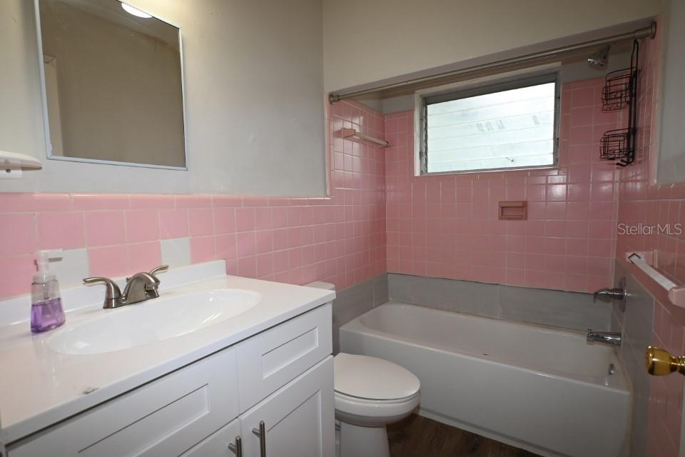 Image 15 of 25 For 37017 Meridian Avenue