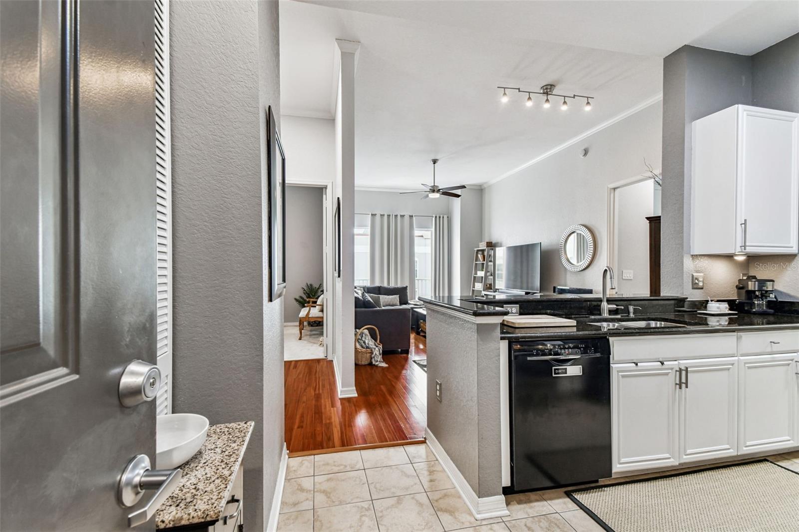 Image 2 of 45 For 700 Harbour Island Boulevard 822