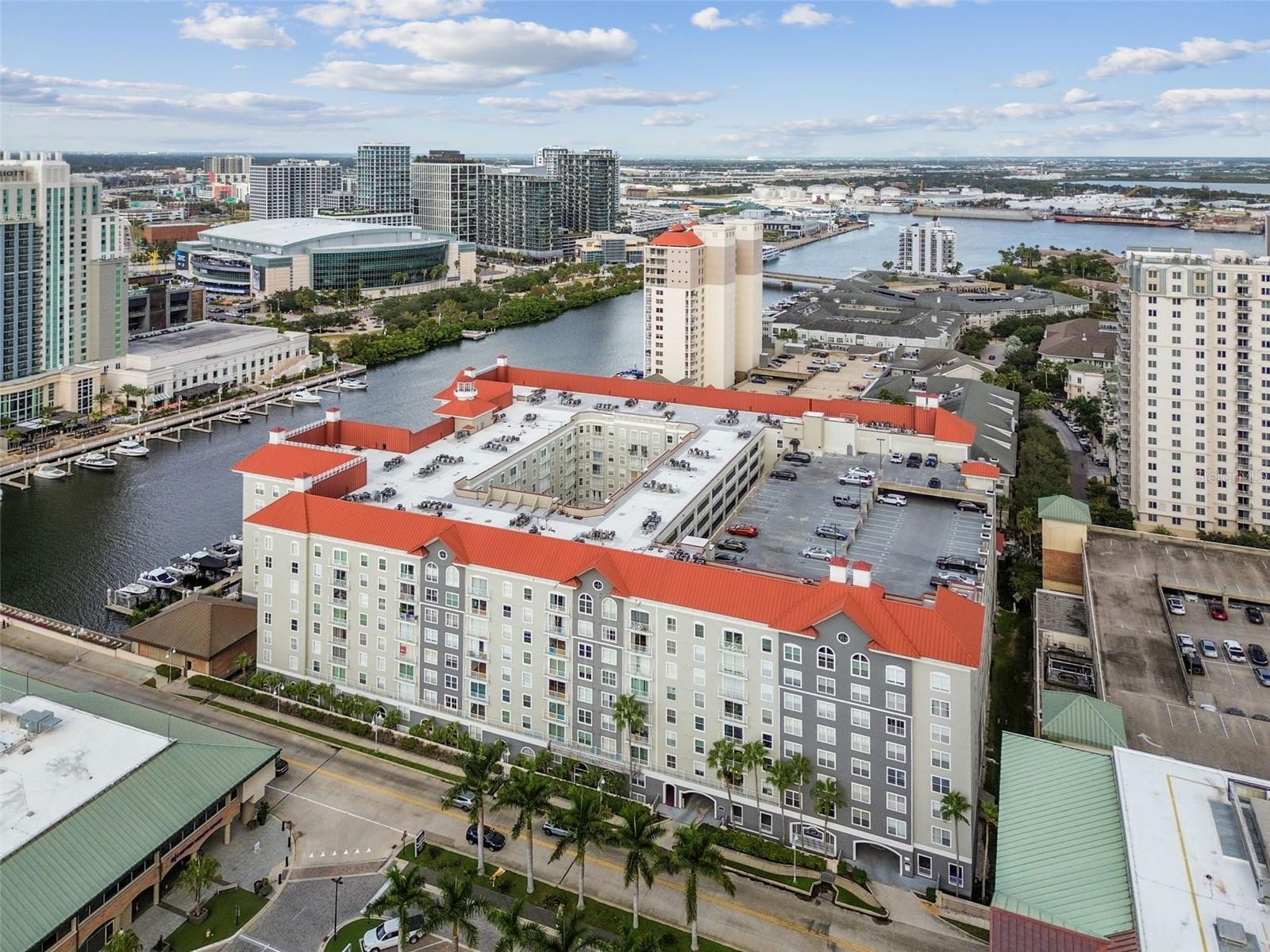 Image 6 of 45 For 700 Harbour Island Boulevard 822