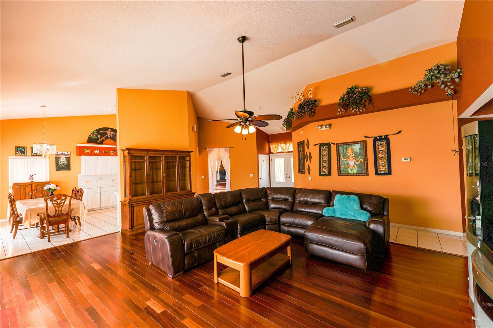 Image 18 of 31 For 7345 Brightwaters Court