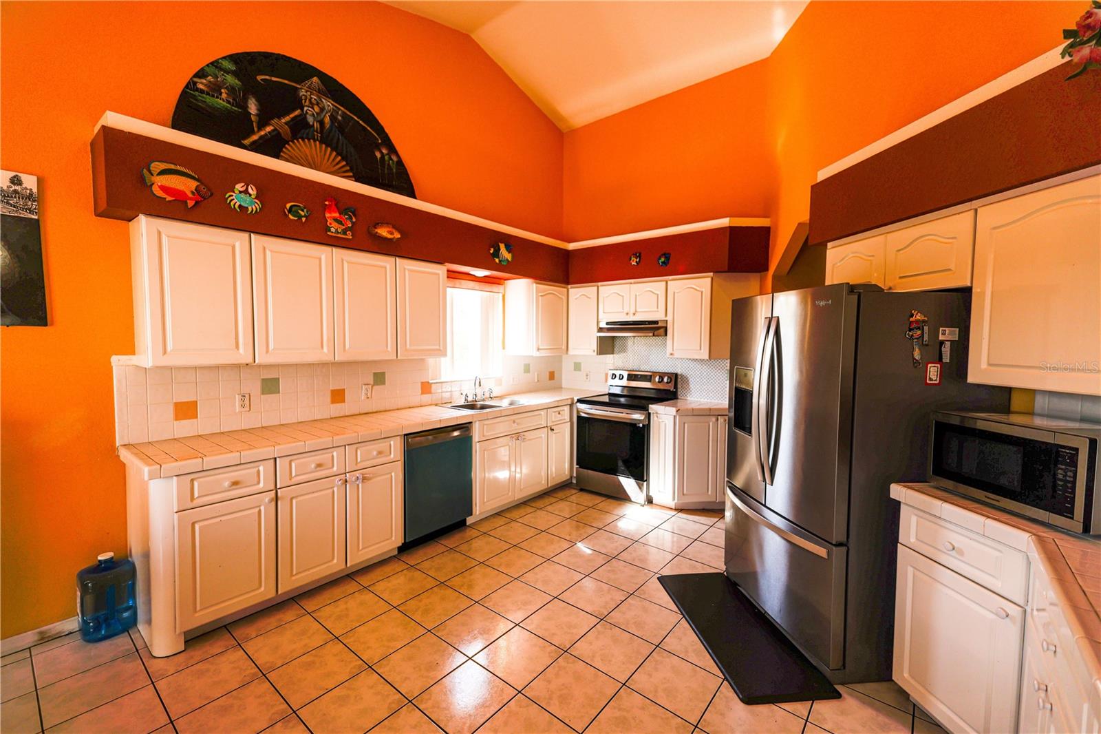 Image 22 of 31 For 7345 Brightwaters Court