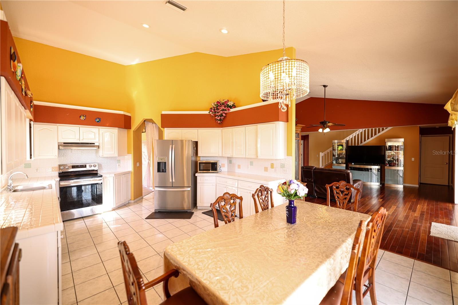 Image 23 of 31 For 7345 Brightwaters Court