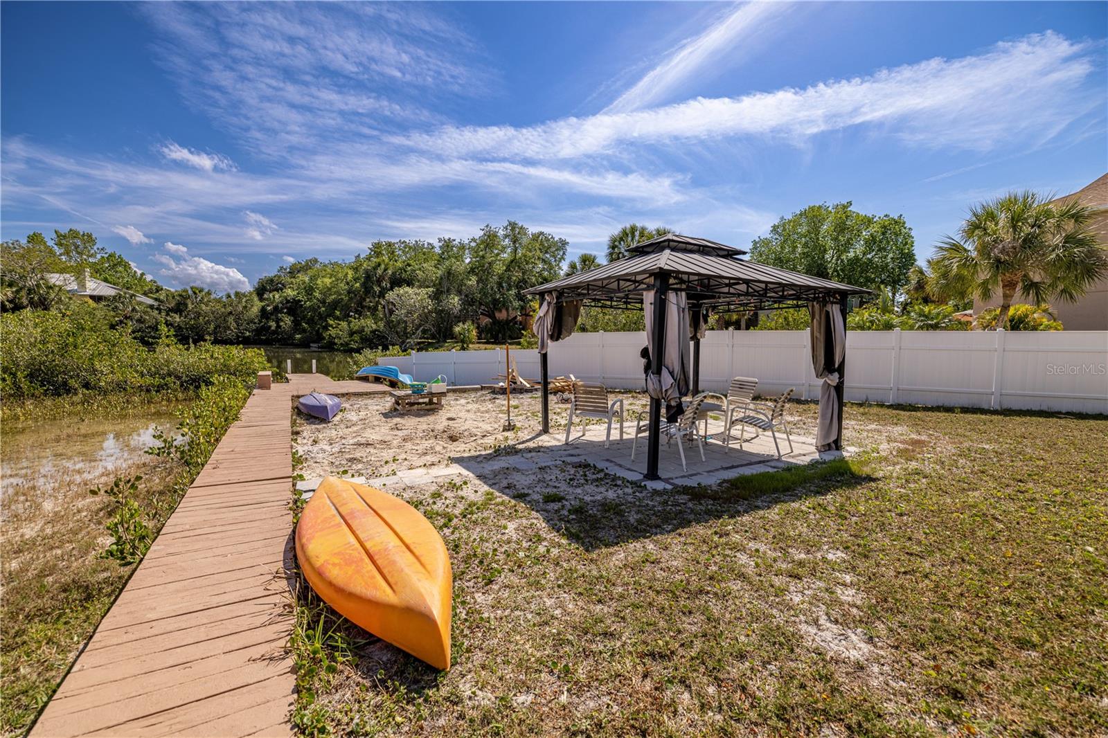 Image 7 of 31 For 7345 Brightwaters Court