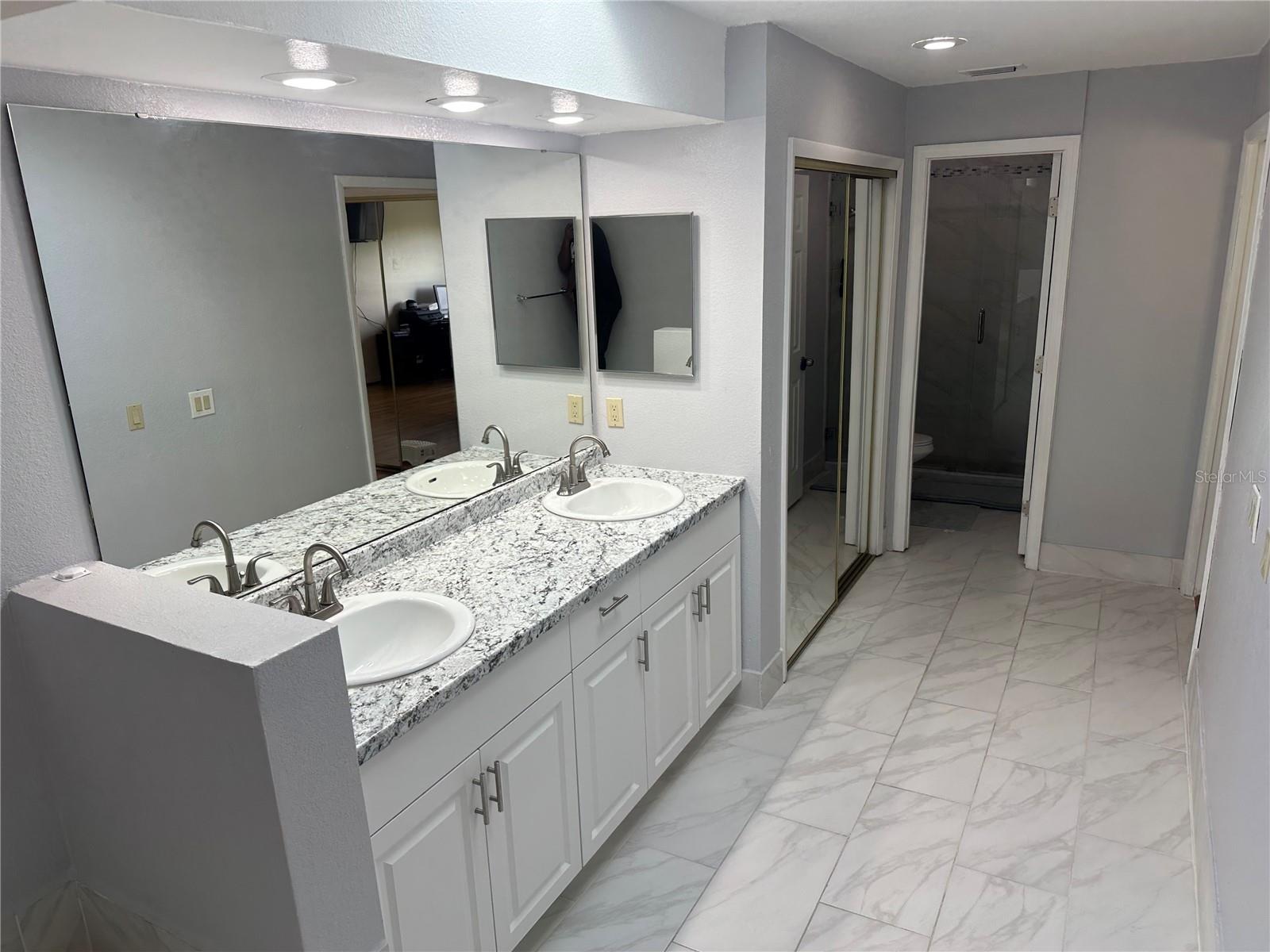 Image 11 of 23 For 6103 Crystal View Drive