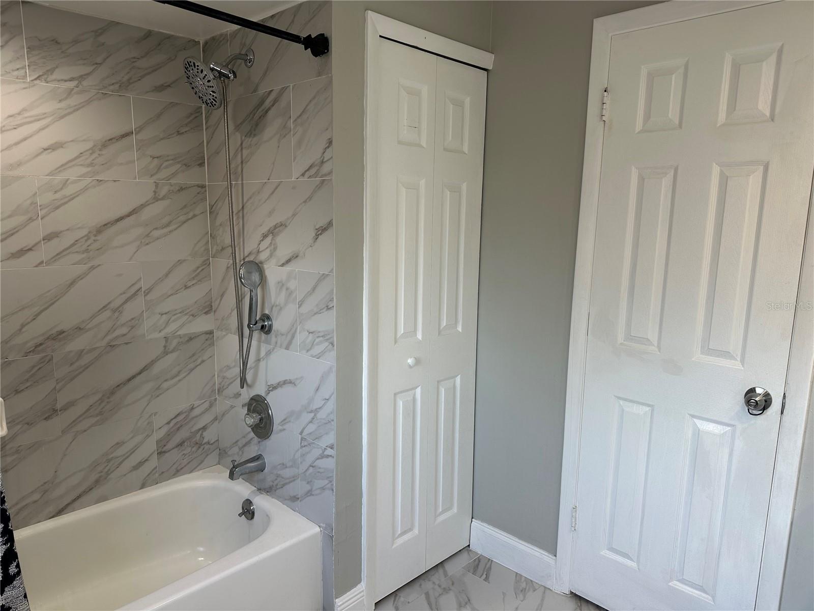 Image 16 of 23 For 6103 Crystal View Drive