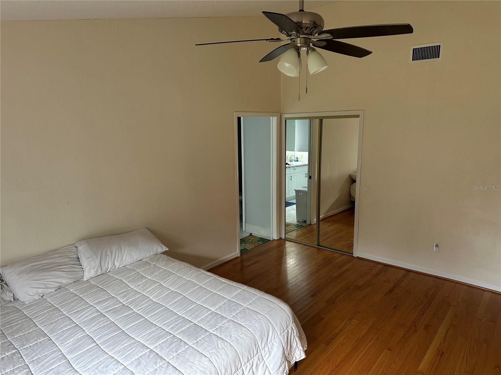 Image 18 of 23 For 6103 Crystal View Drive