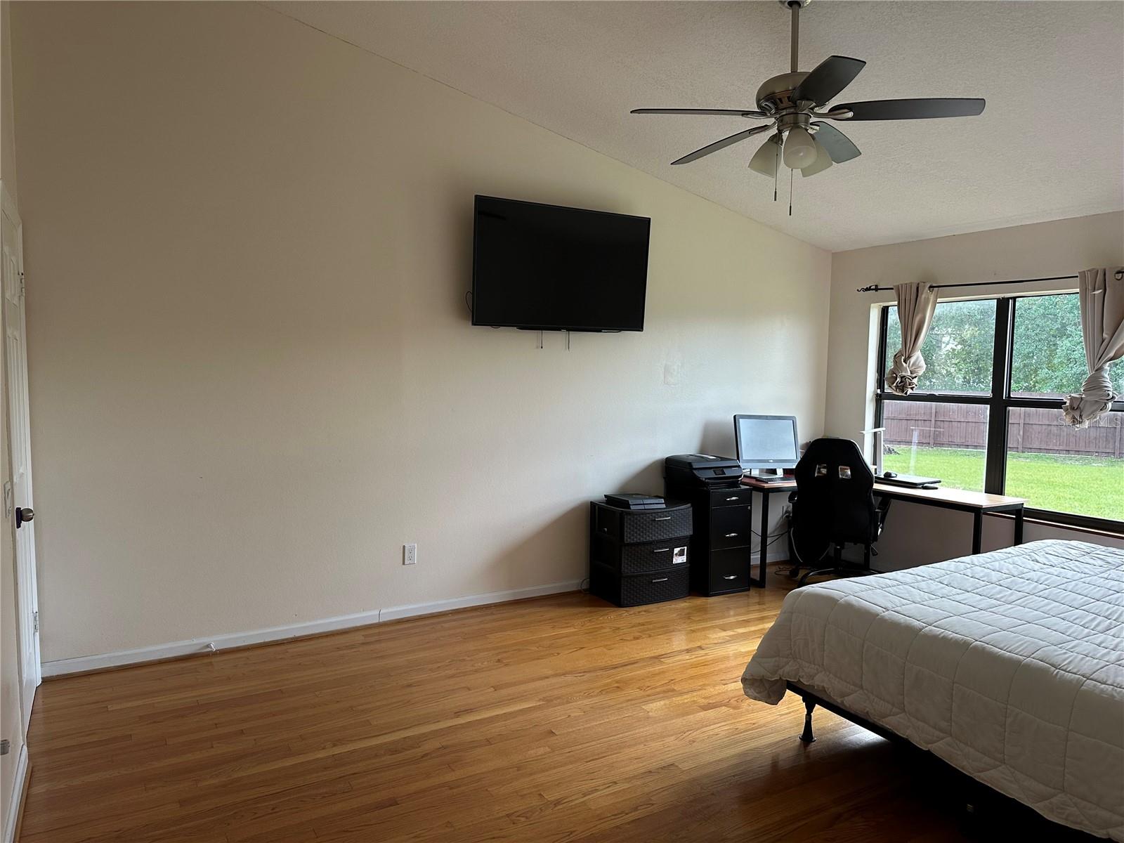 Image 19 of 23 For 6103 Crystal View Drive