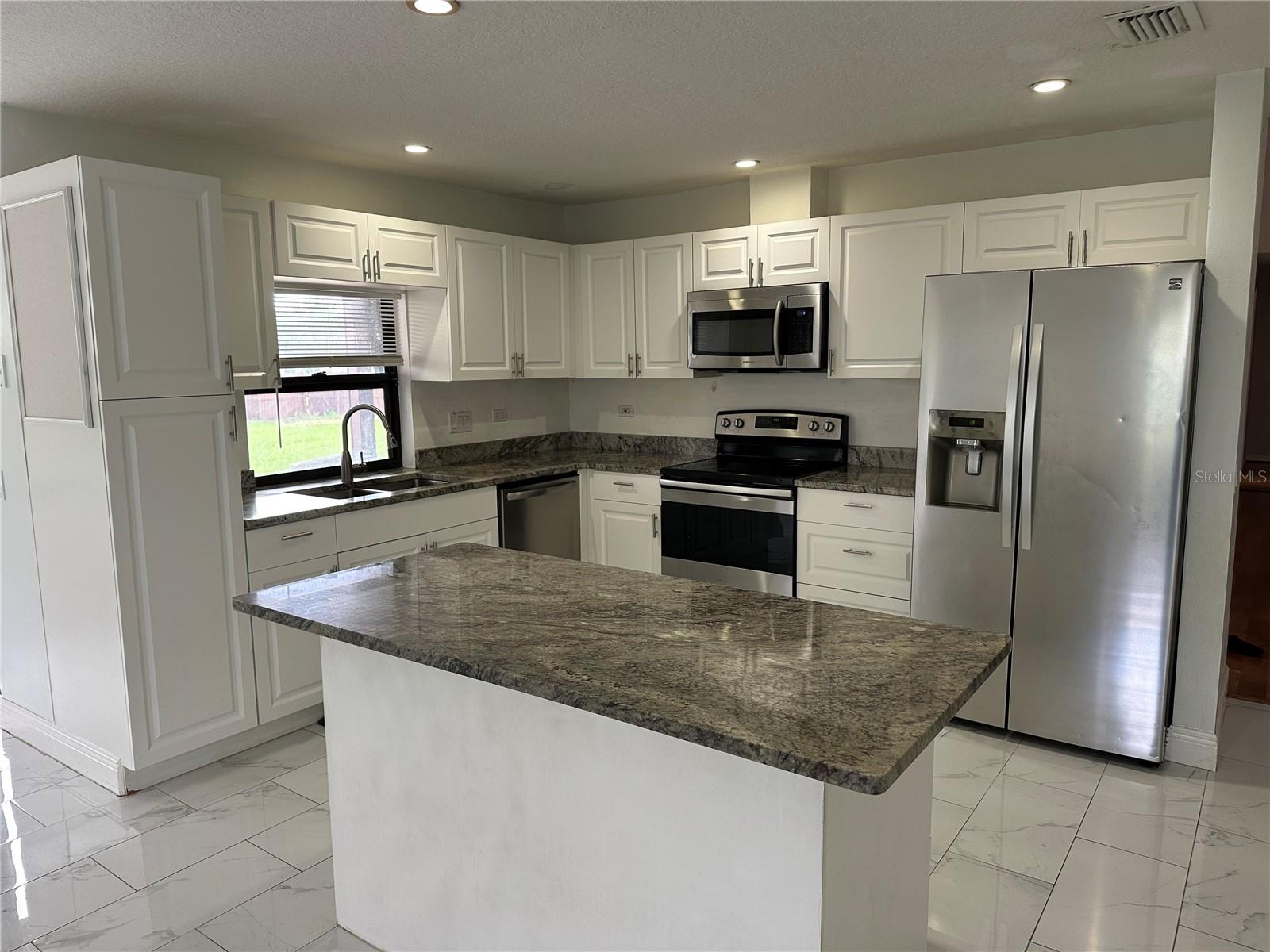 Image 7 of 23 For 6103 Crystal View Drive