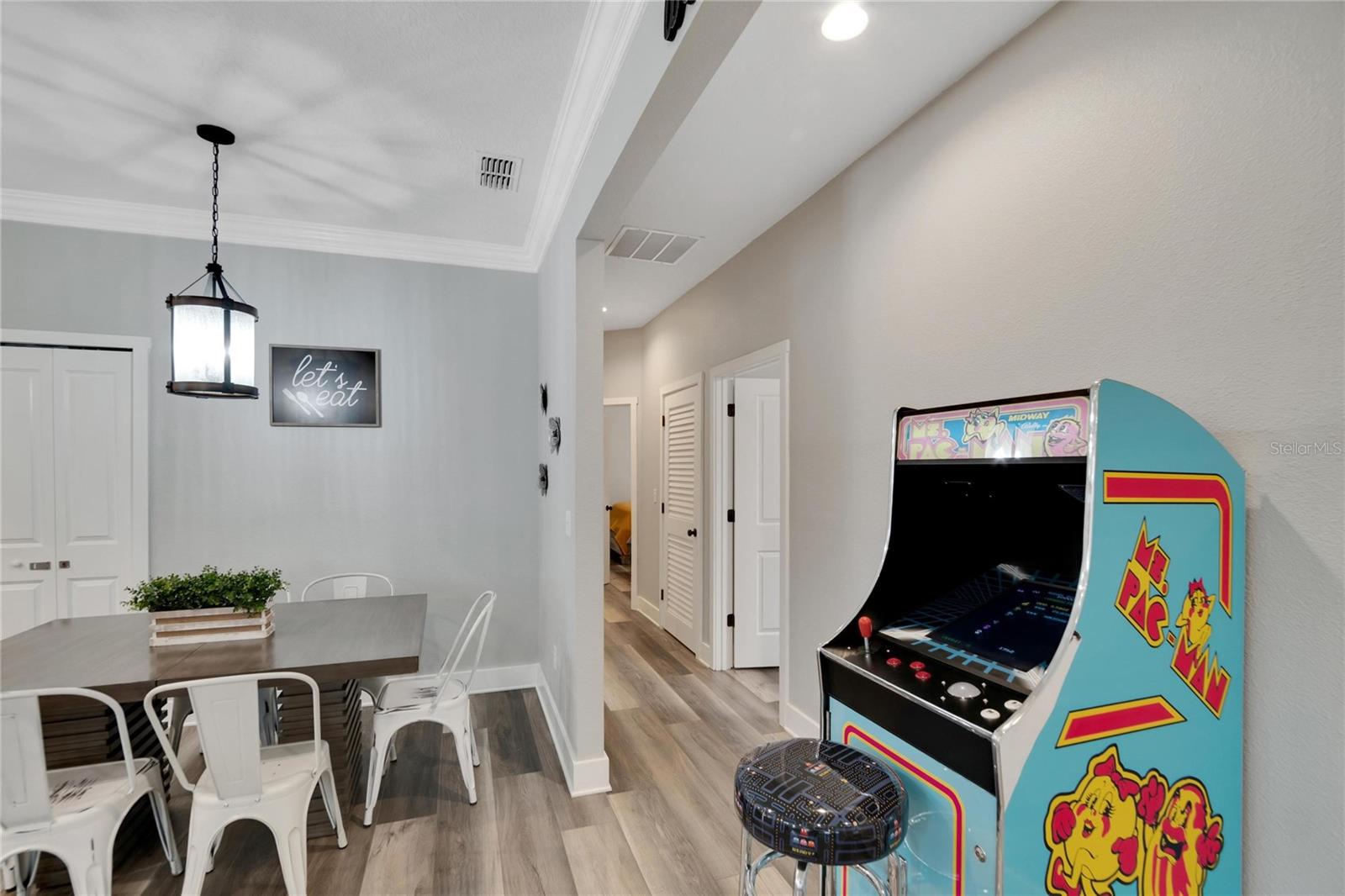 Image 19 of 43 For 3002 38th Avenue