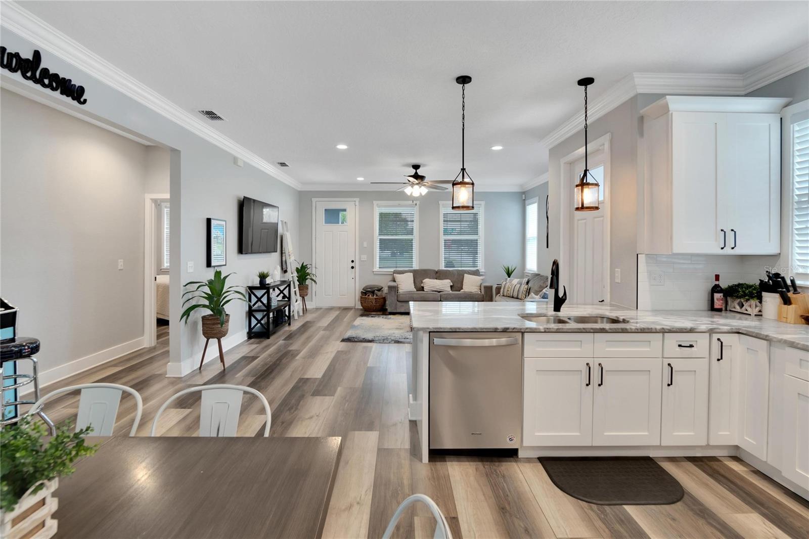 Image 24 of 43 For 3002 38th Avenue