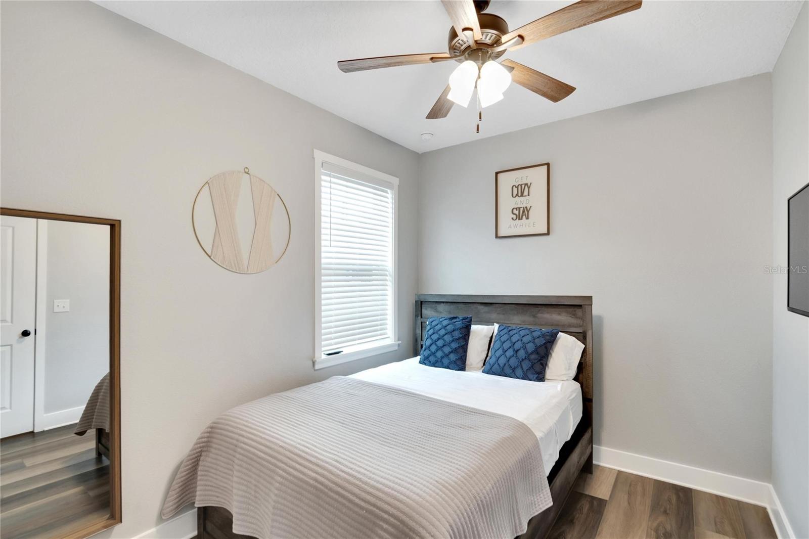 Image 32 of 43 For 3002 38th Avenue