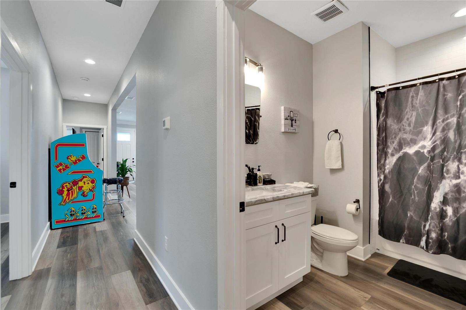 Image 33 of 43 For 3002 38th Avenue