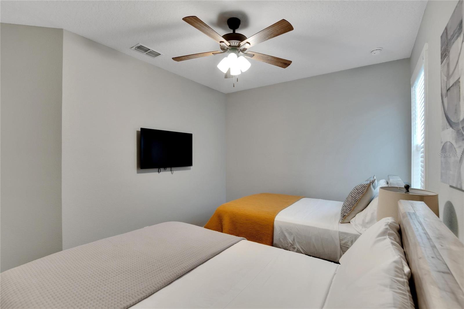 Image 38 of 43 For 3002 38th Avenue