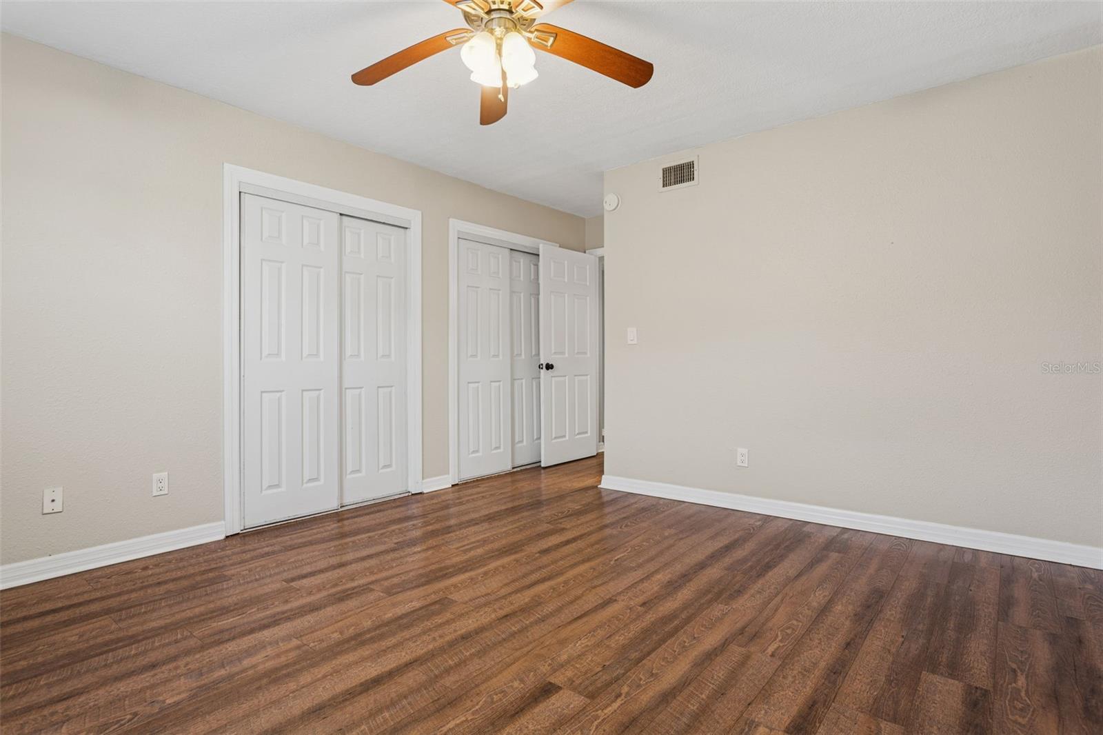 Image 16 of 29 For 14421 Americana Circle 204