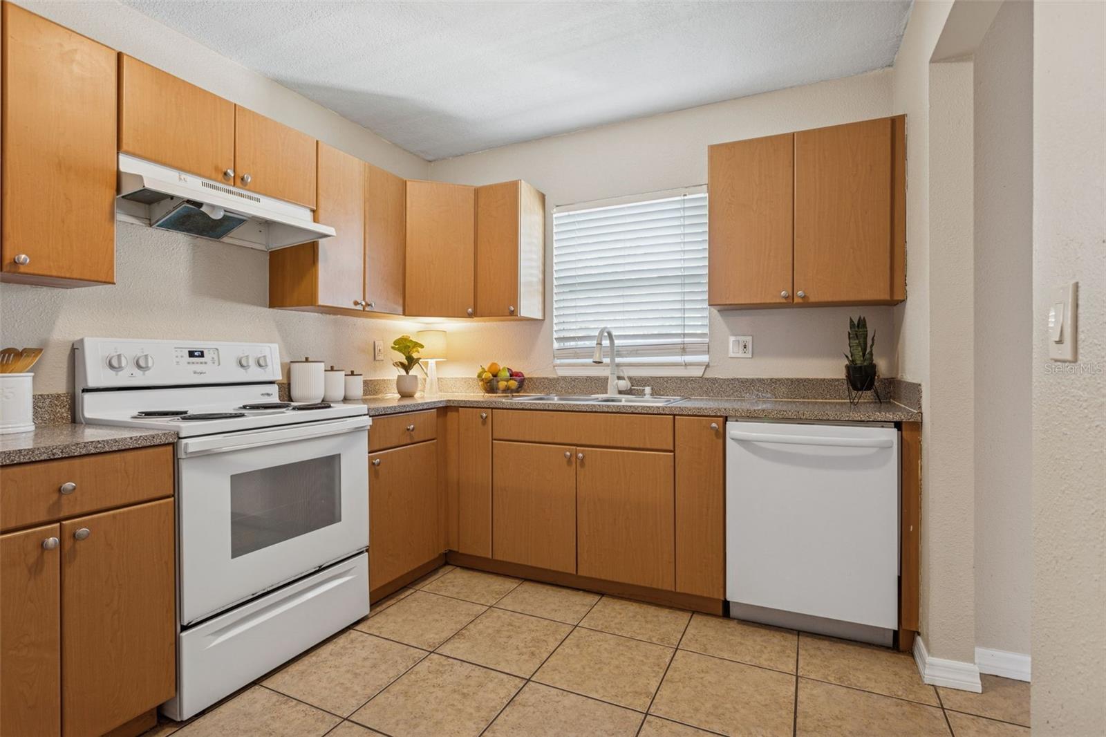 Image 6 of 29 For 14421 Americana Circle 204