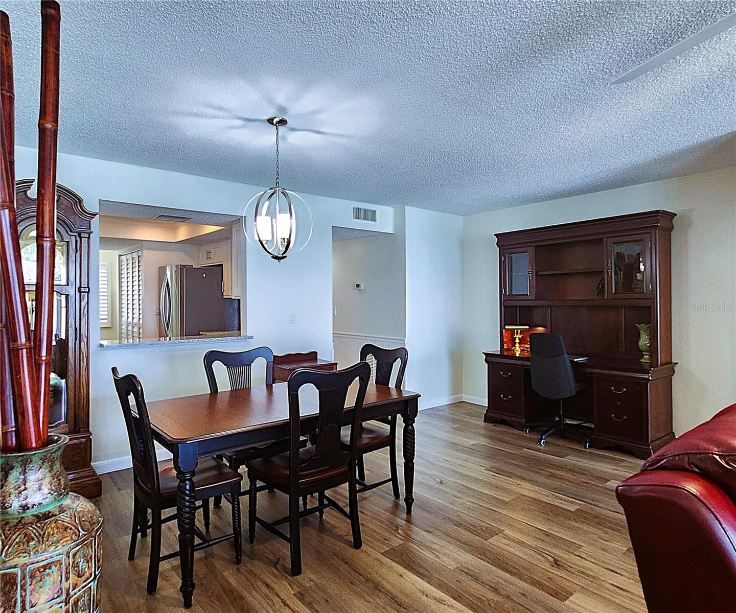 Image 21 of 59 For 6060 Shore Boulevard S 903