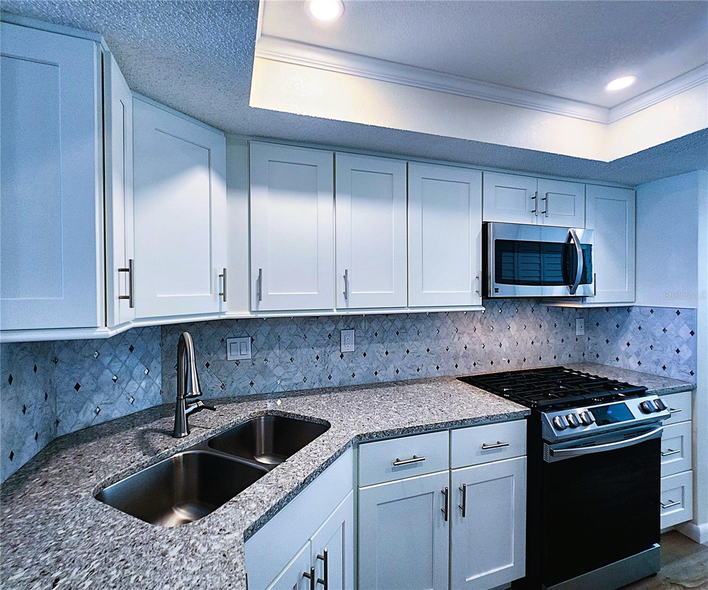 Image 27 of 59 For 6060 Shore Boulevard S 903