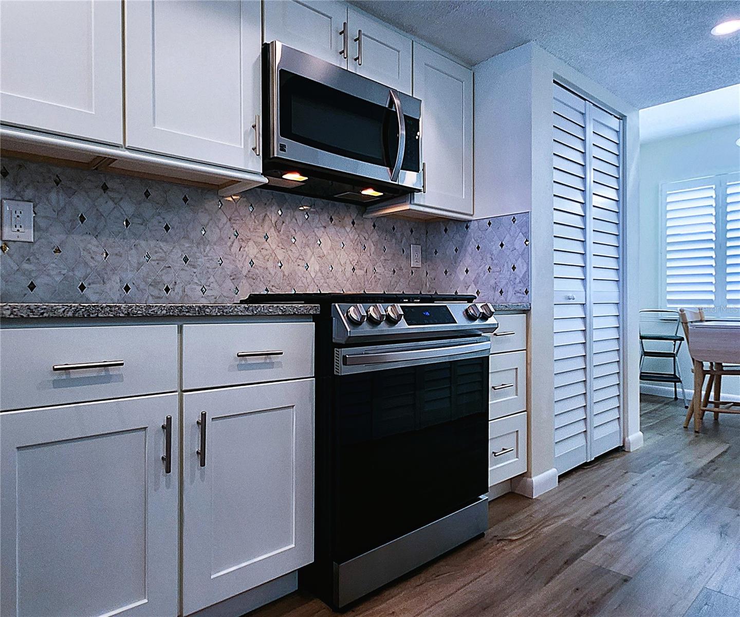 Image 28 of 59 For 6060 Shore Boulevard S 903