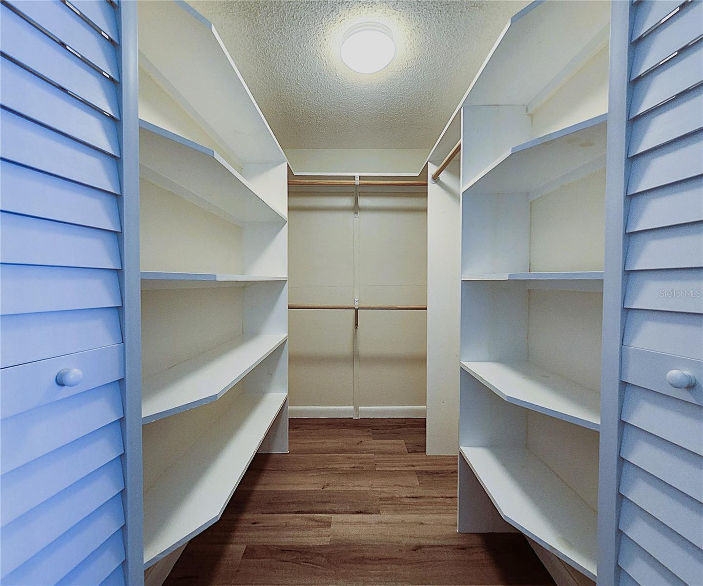 Image 48 of 59 For 6060 Shore Boulevard S 903