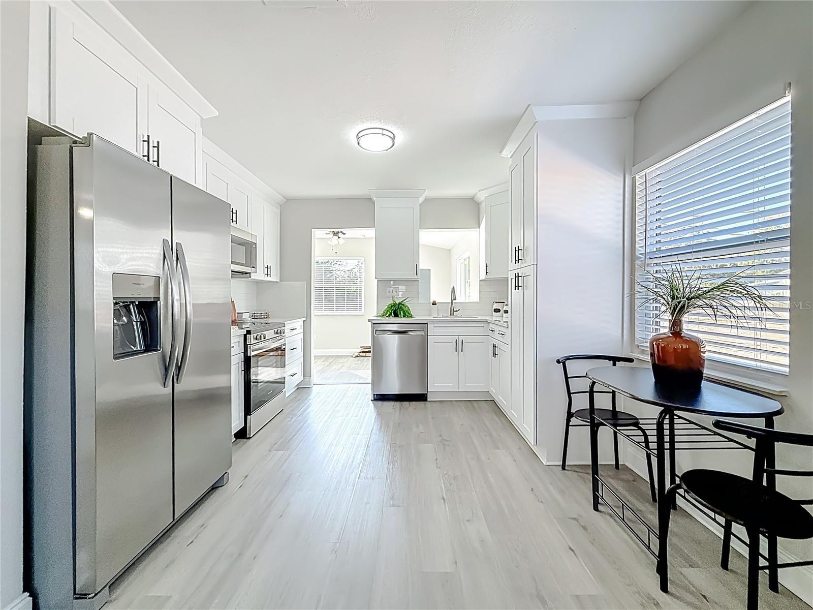 Image 11 of 46 For 6532 30th Street N