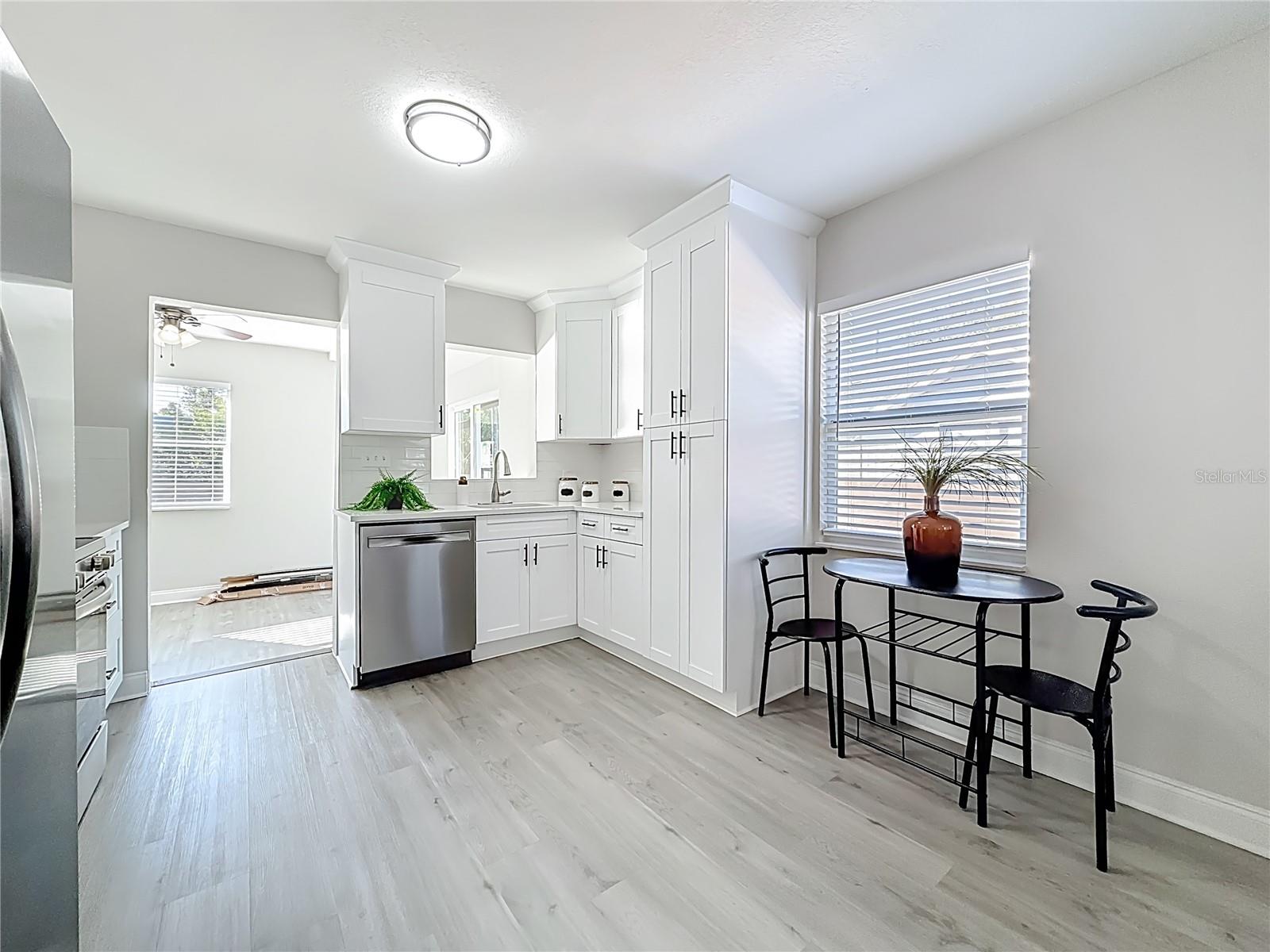 Image 12 of 46 For 6532 30th Street N