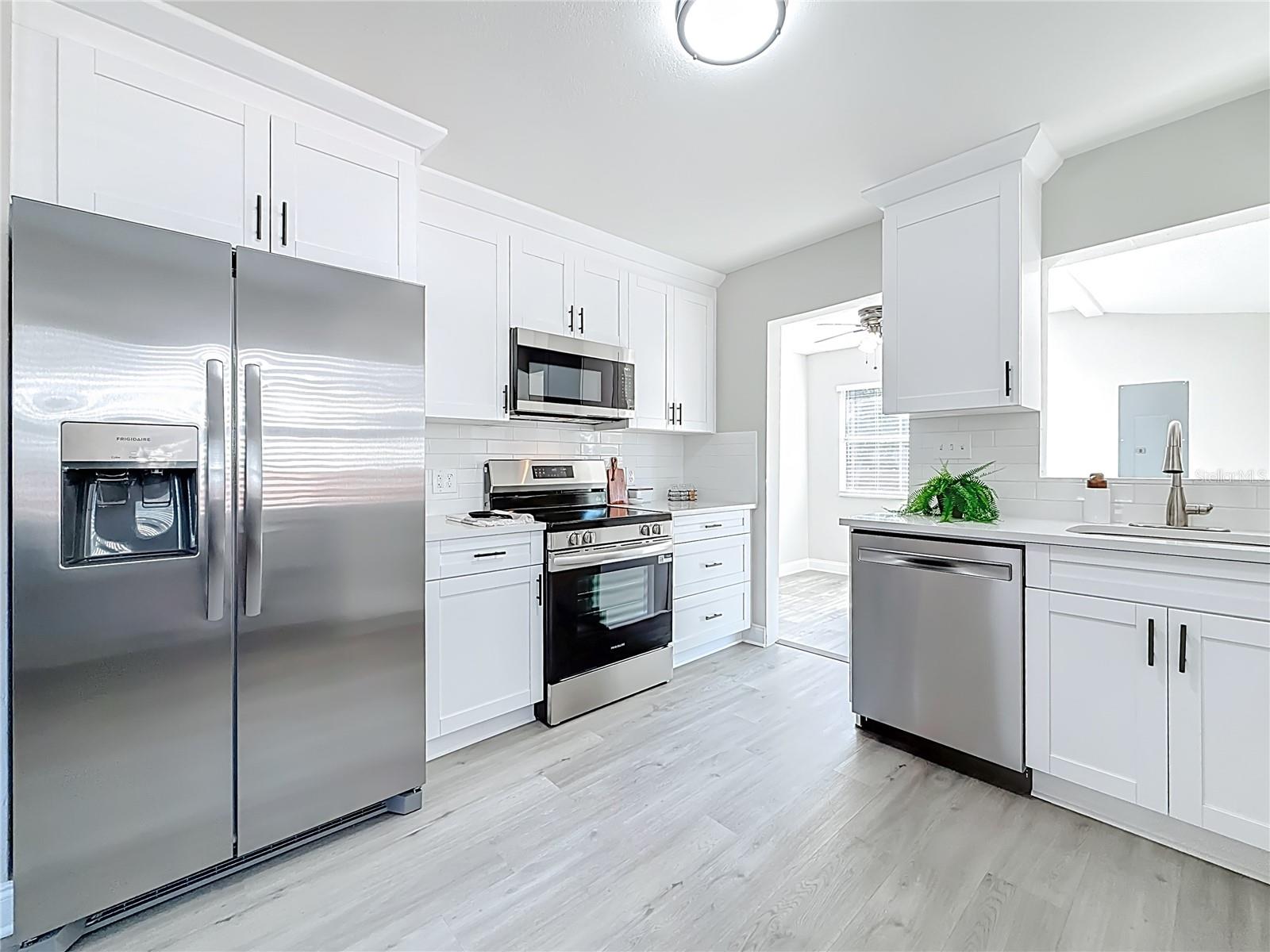 Image 13 of 46 For 6532 30th Street N