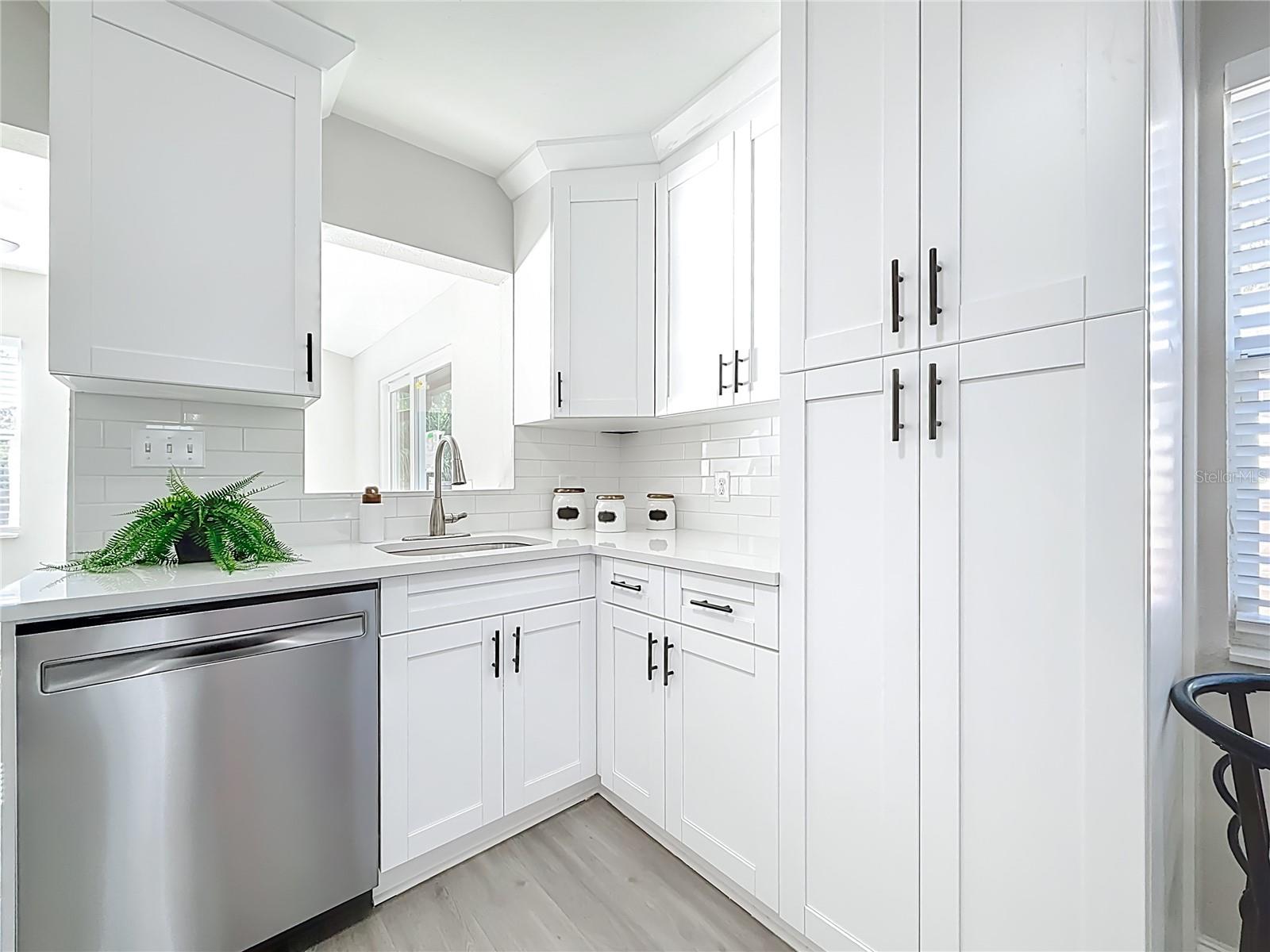 Image 14 of 46 For 6532 30th Street N