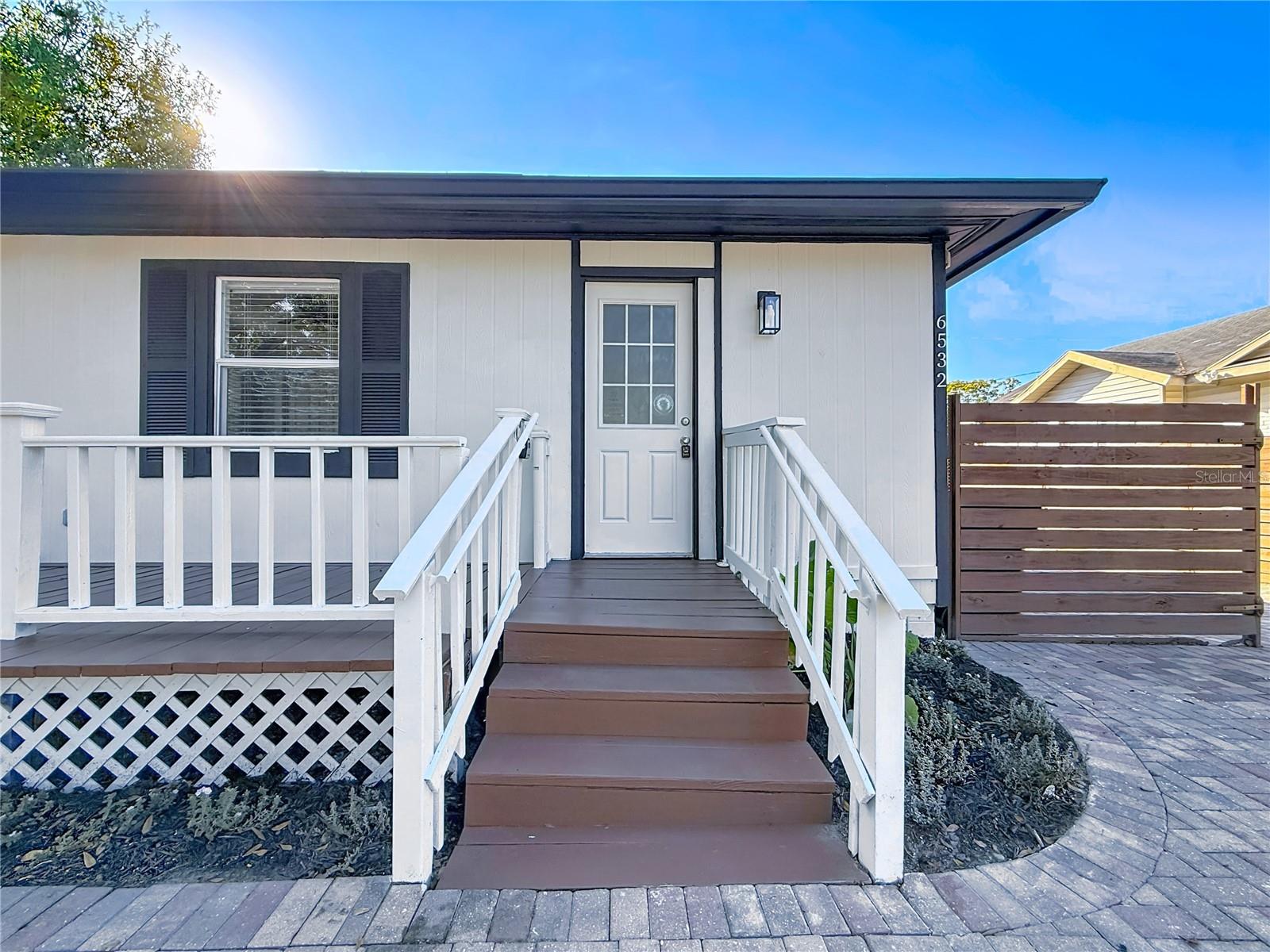 Image 4 of 46 For 6532 30th Street N