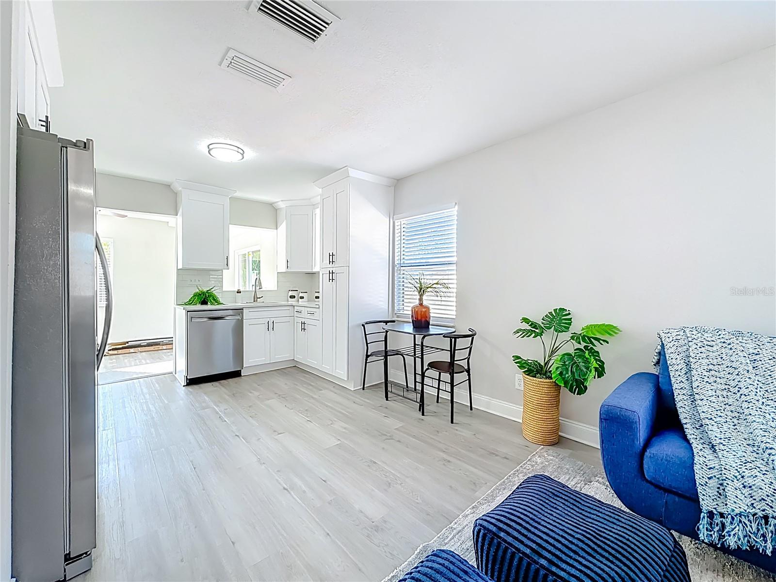 Image 9 of 46 For 6532 30th Street N