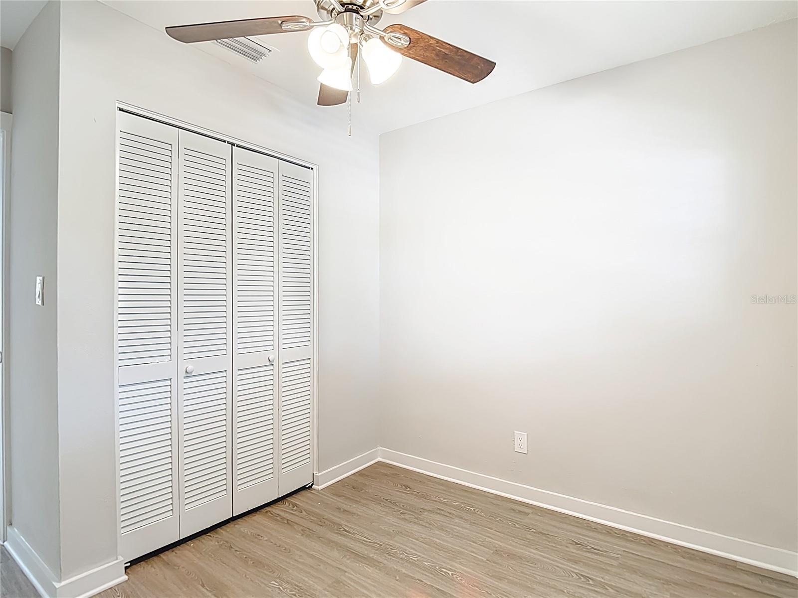 Image 19 of 38 For 718 Belt Court