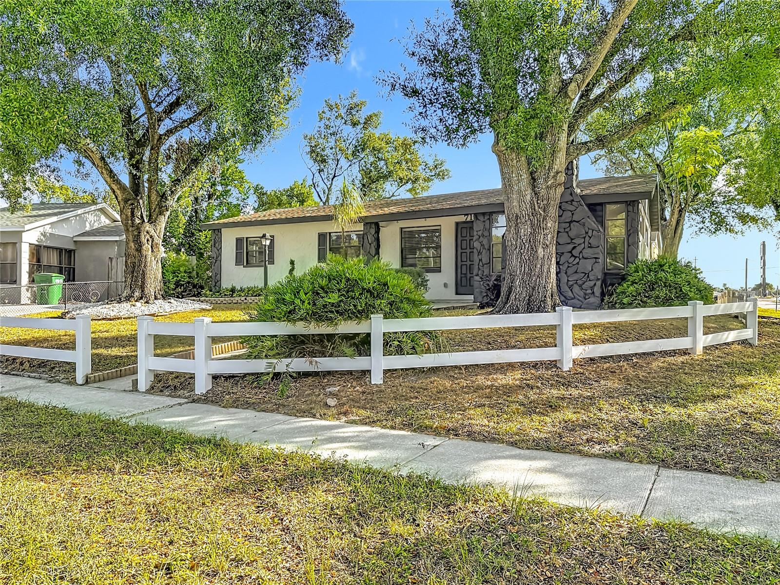 Image 2 of 38 For 718 Belt Court