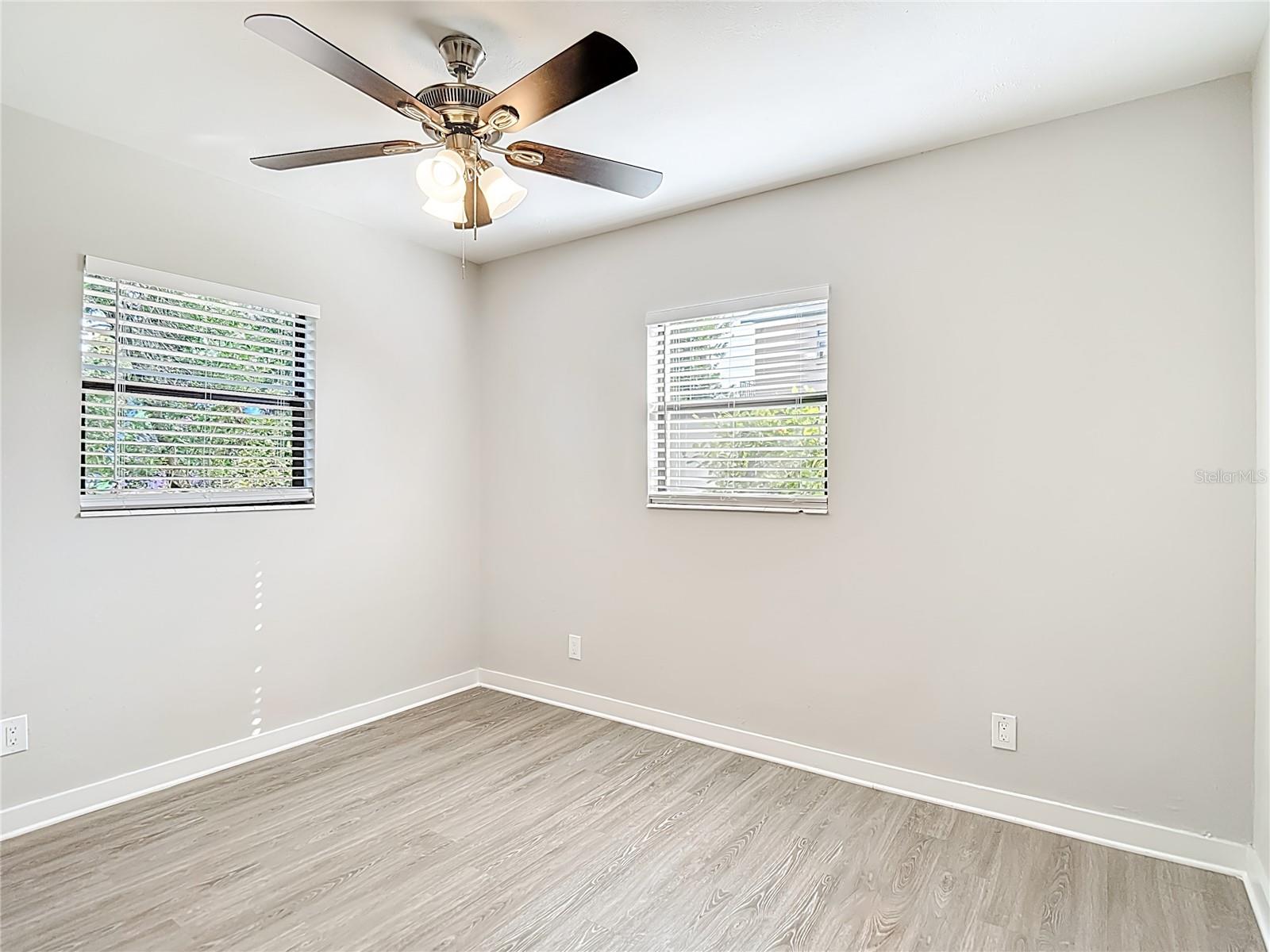 Image 28 of 38 For 718 Belt Court