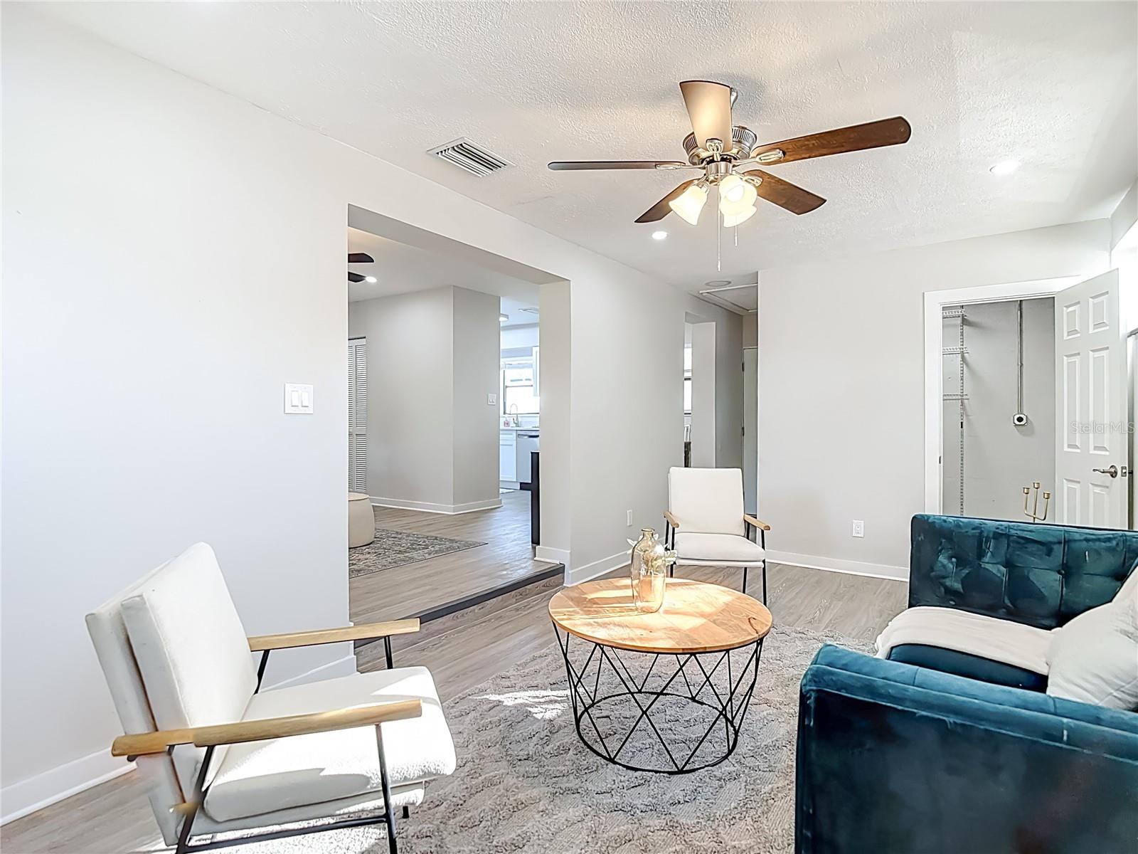 Image 9 of 38 For 718 Belt Court