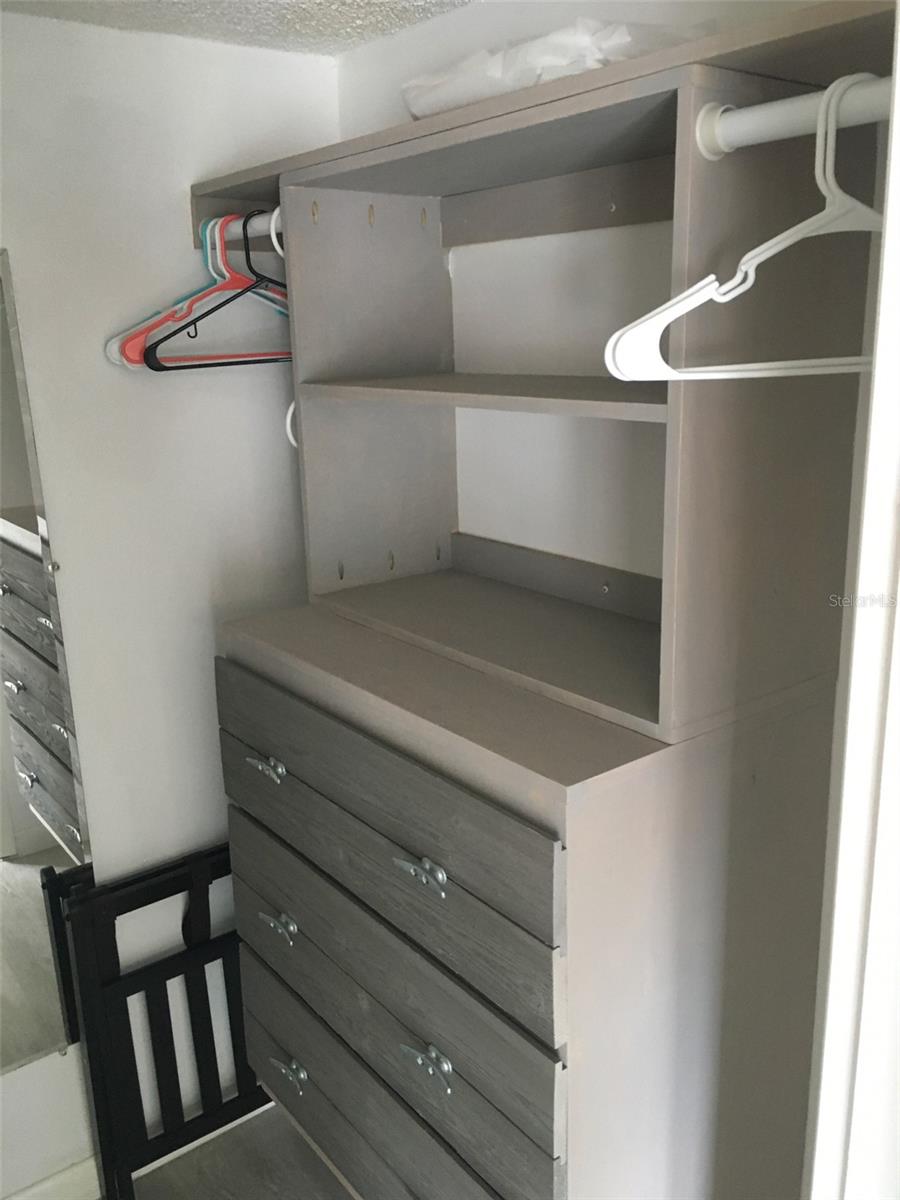 Image 21 of 41 For 317 Rex Place G