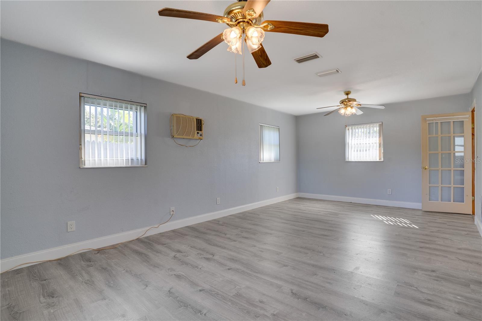 Image 13 of 31 For 5220 27th Avenue N