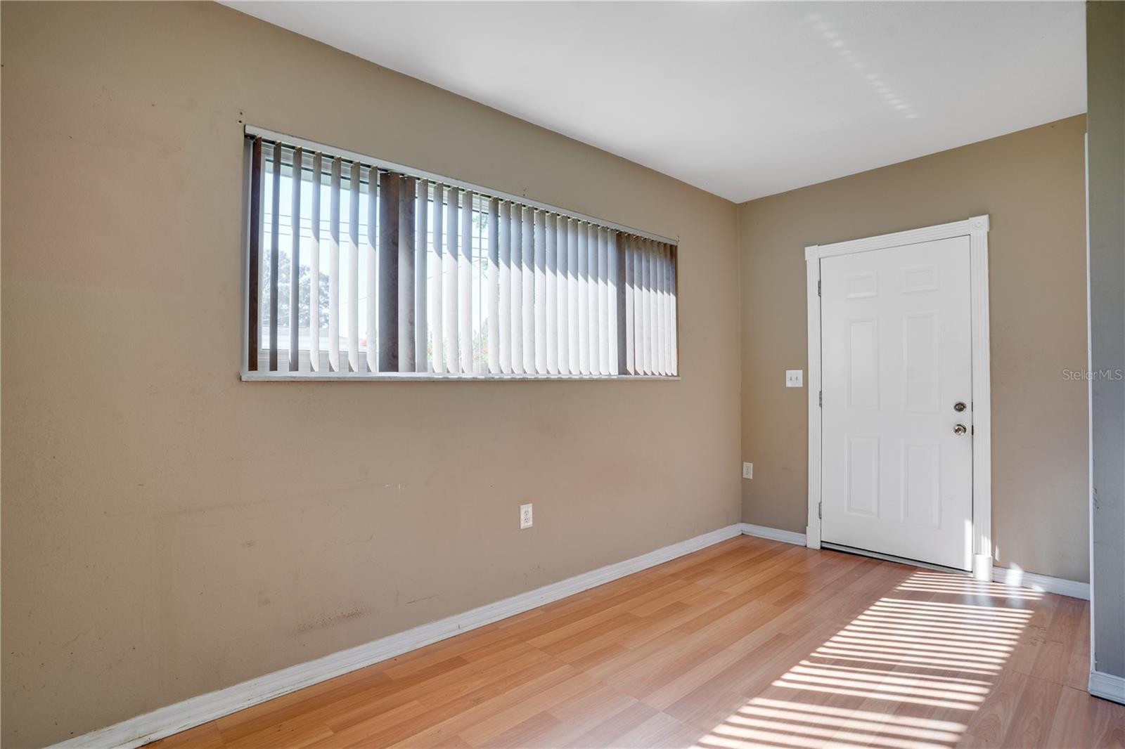 Image 16 of 31 For 5220 27th Avenue N