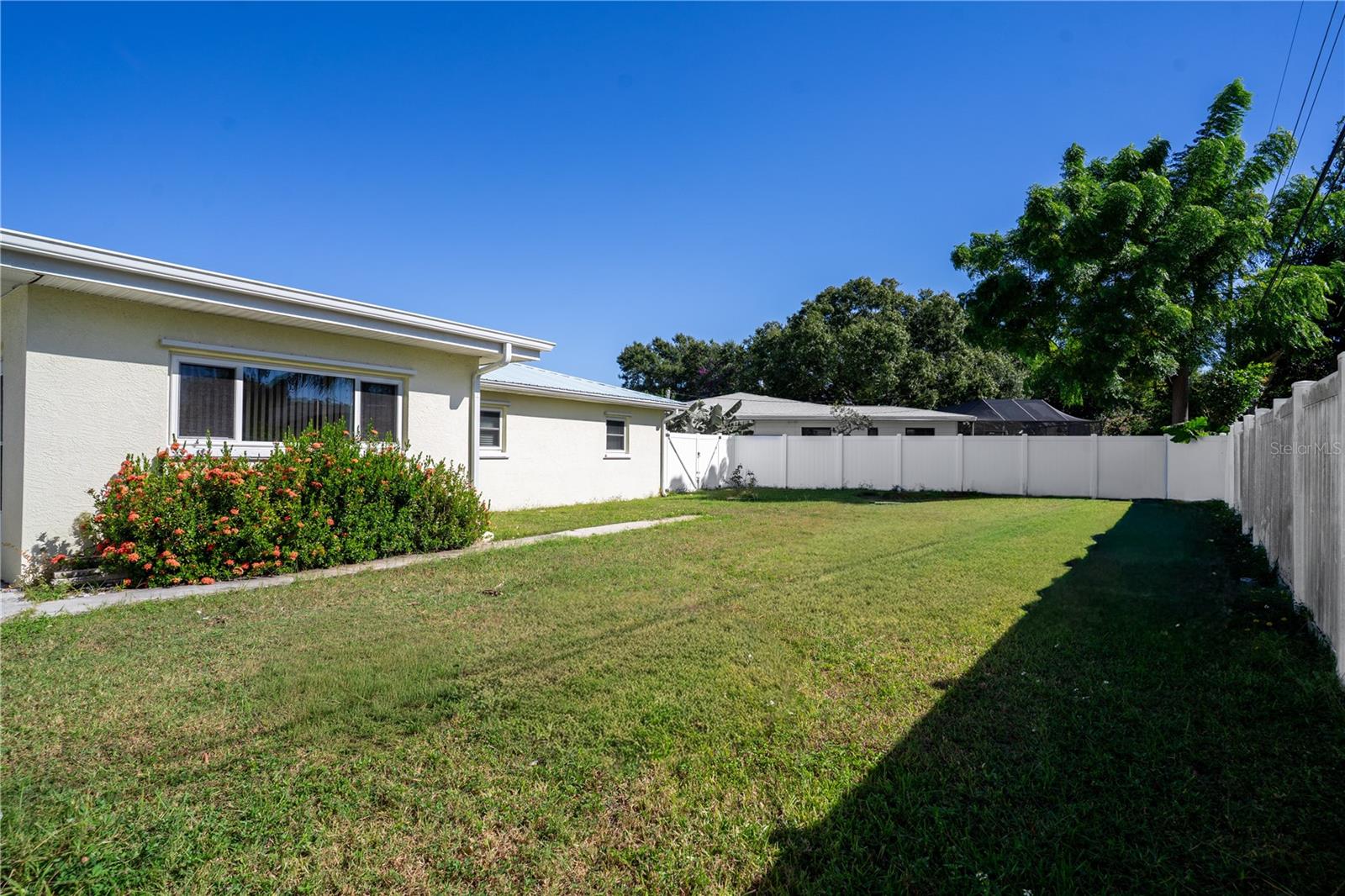 Image 23 of 31 For 5220 27th Avenue N