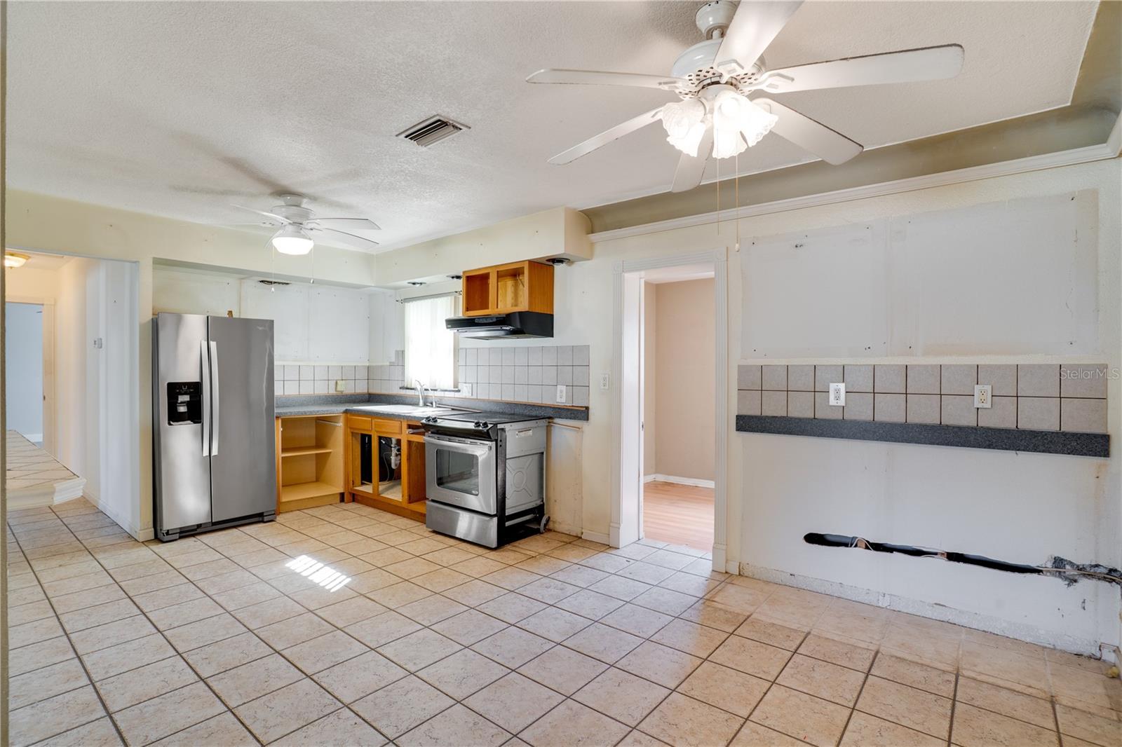 Image 9 of 31 For 5220 27th Avenue N